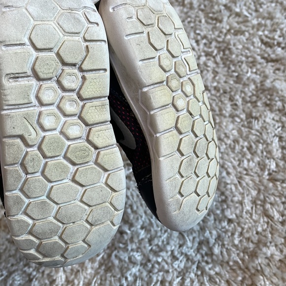 ⚡️flash sale! 3 for 10⚡️ Nike toddler’s sneakers - Picture 3 of 4